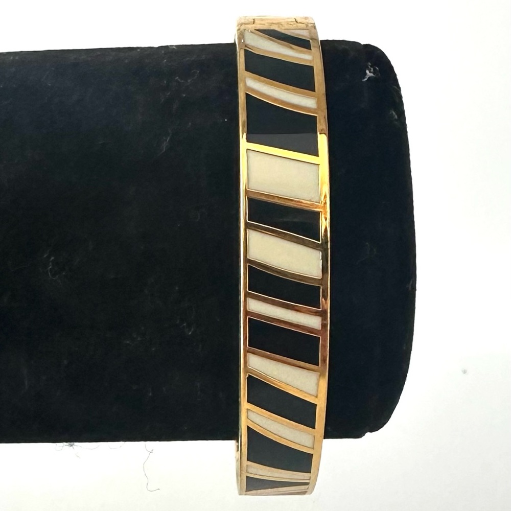 Kate Spade Enamel Bangle Bracelet “Ahead of the Pack” Gold Plated